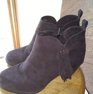 Black Bongo Faux Suede Boots with tassle